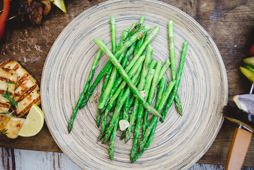 Asparagus rafts with Garlic and Butter Rub
